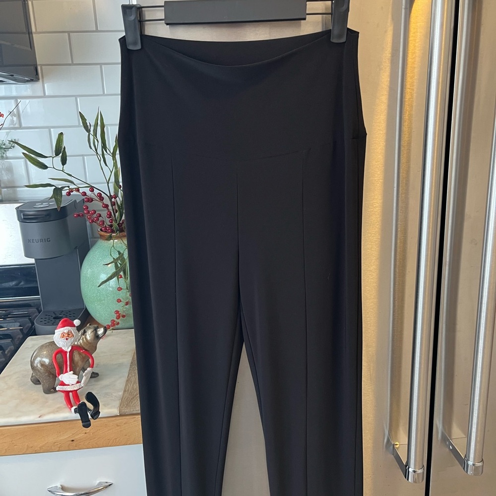 Norma Kamali Black High‎ Waist Pleated Pants, Size Medium Perfect for travel